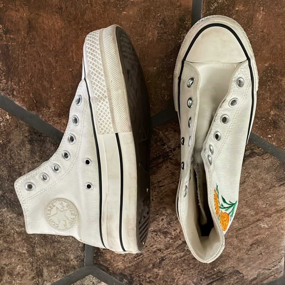 Converse Platform Hi top with embroidred flowers white all star hi top converse - Picture 2 of 11